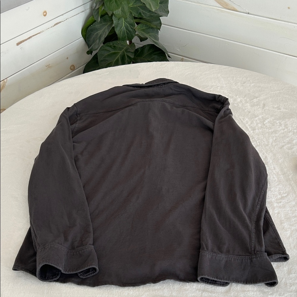 Faherty Men's Charcoal Button-Down Shirt - Picture 14 of 14